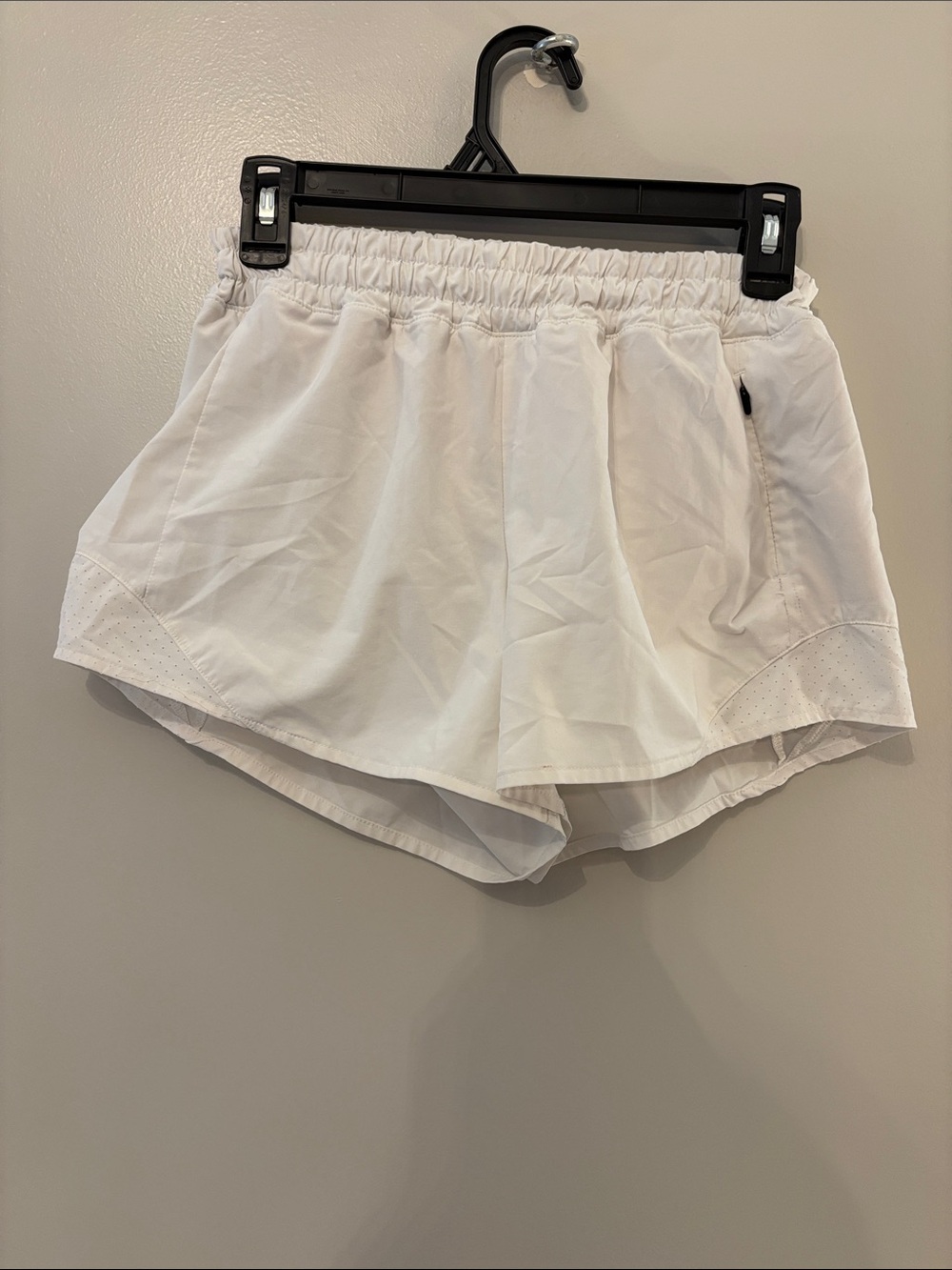 CALIA by Carrie Underwood White Lightweight Athletic Shorts